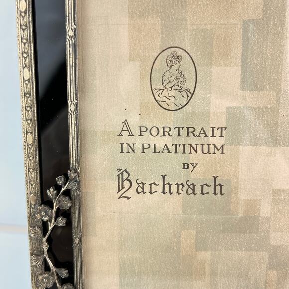 Vintage Bachrach 8in x 10in Brass Table Top Picture Frame - Picture 3 of 11